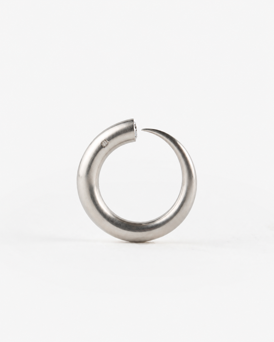 Ouroboros Ring in Platin mit Diamant