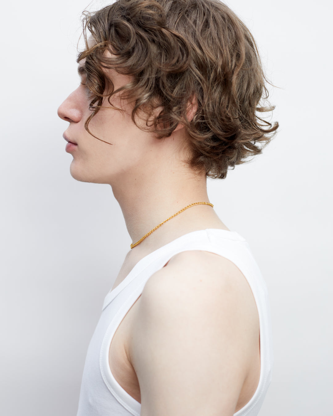 Delicate Curb Chain in Fine Gold