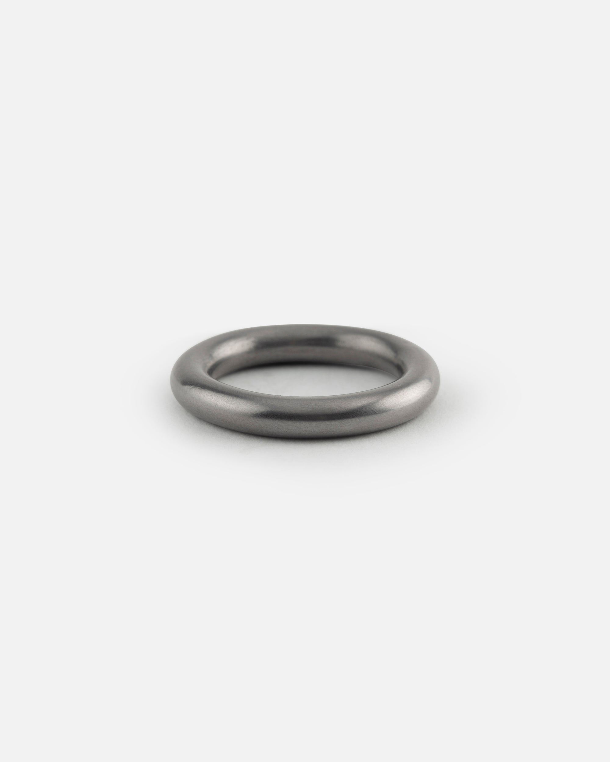 Slick Tantal Ring with Round Profile 4mm