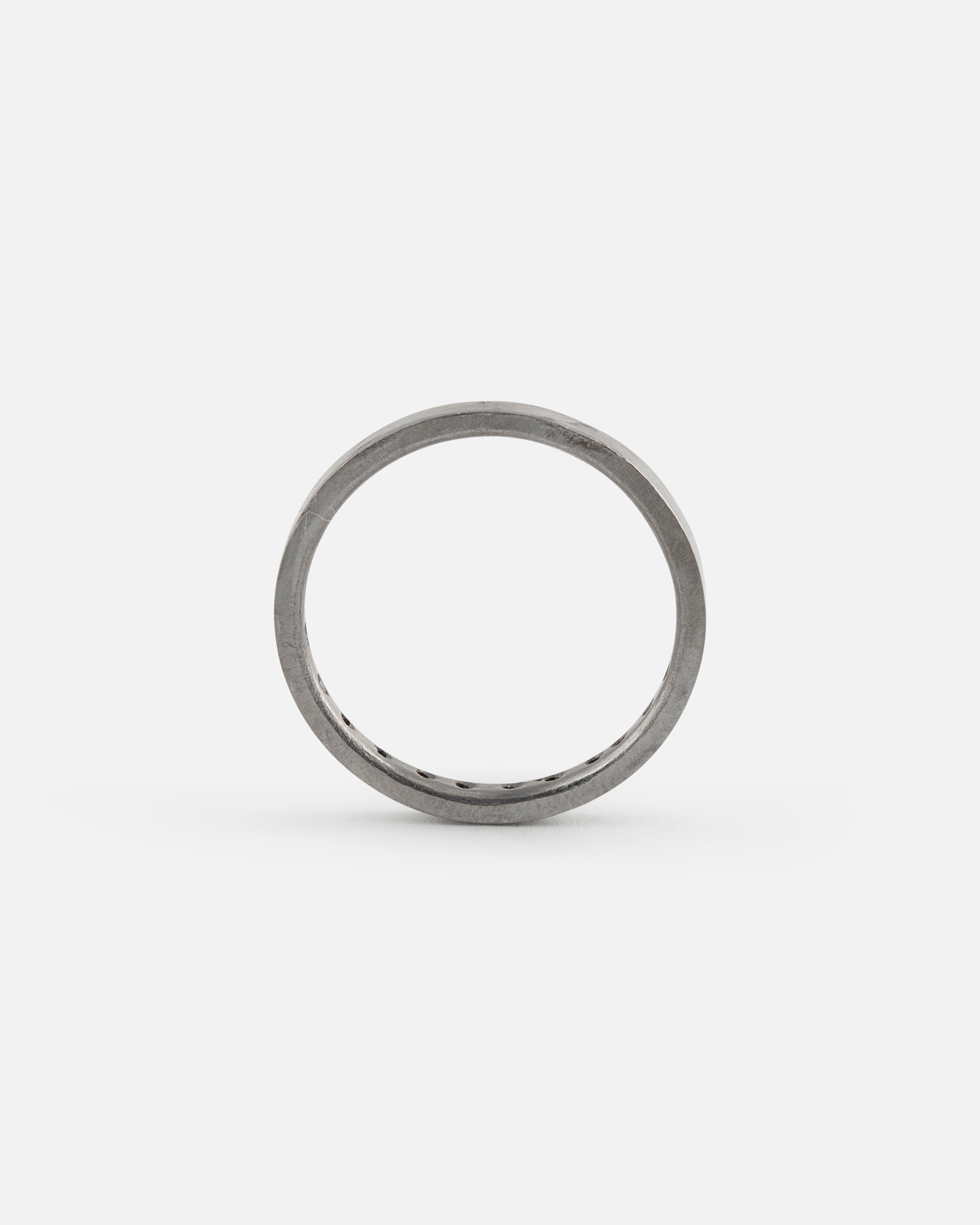 Tantal Ring with 12 Little Diamonds