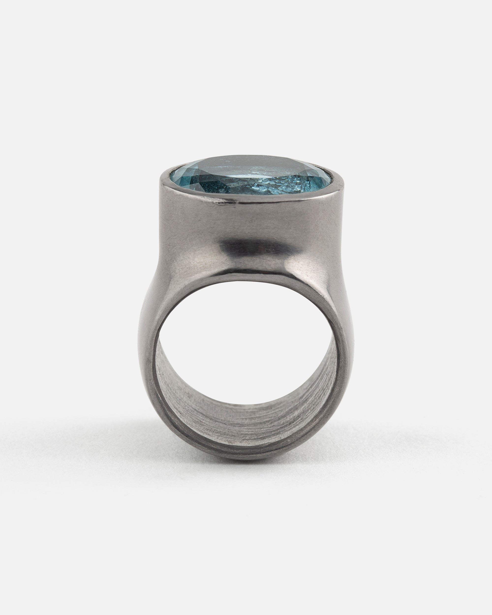 Tantal Ring with Aquamarine