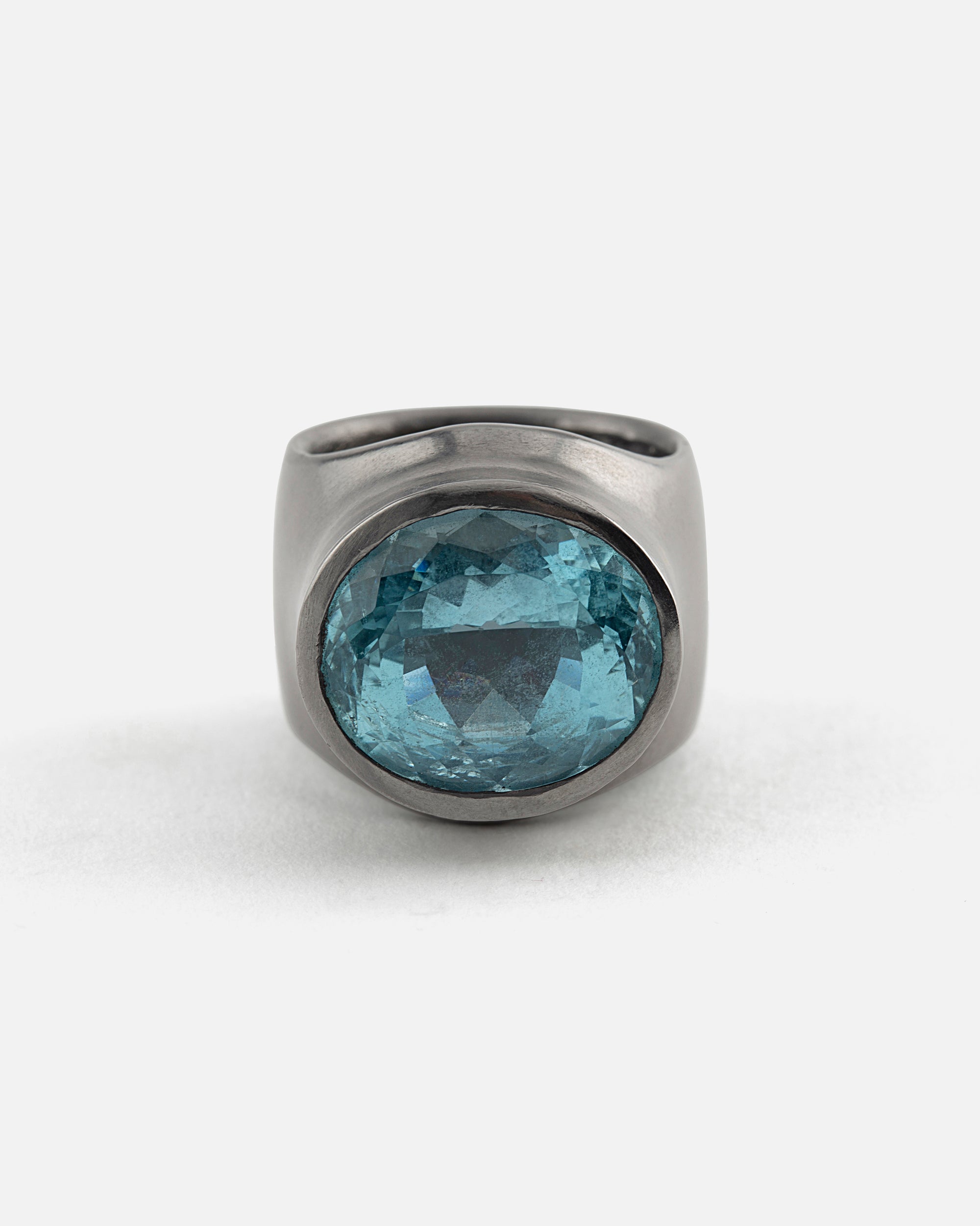 Tantal Ring with Aquamarine