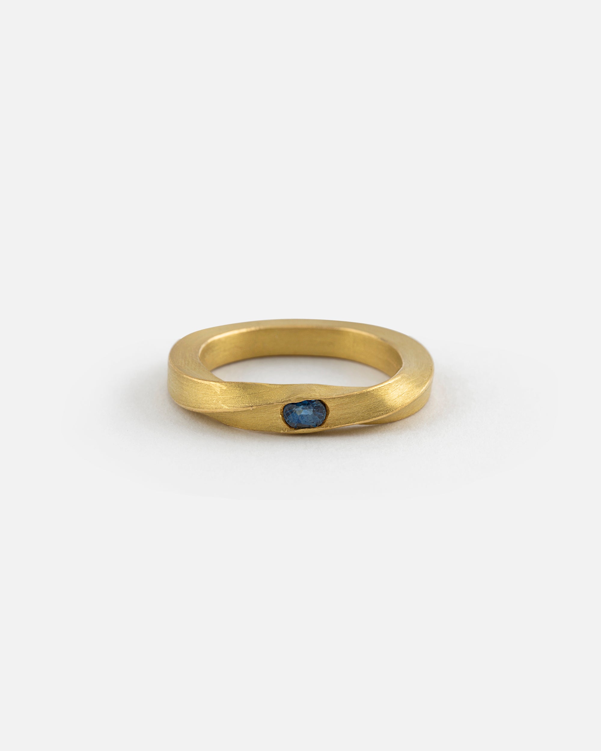 Mobius Gold Ring with Spahire