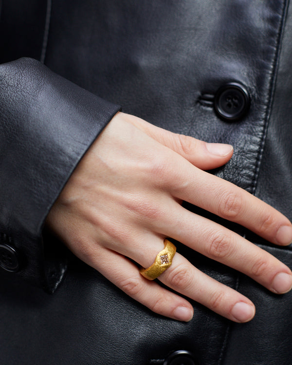 Pillow Ring in Gold