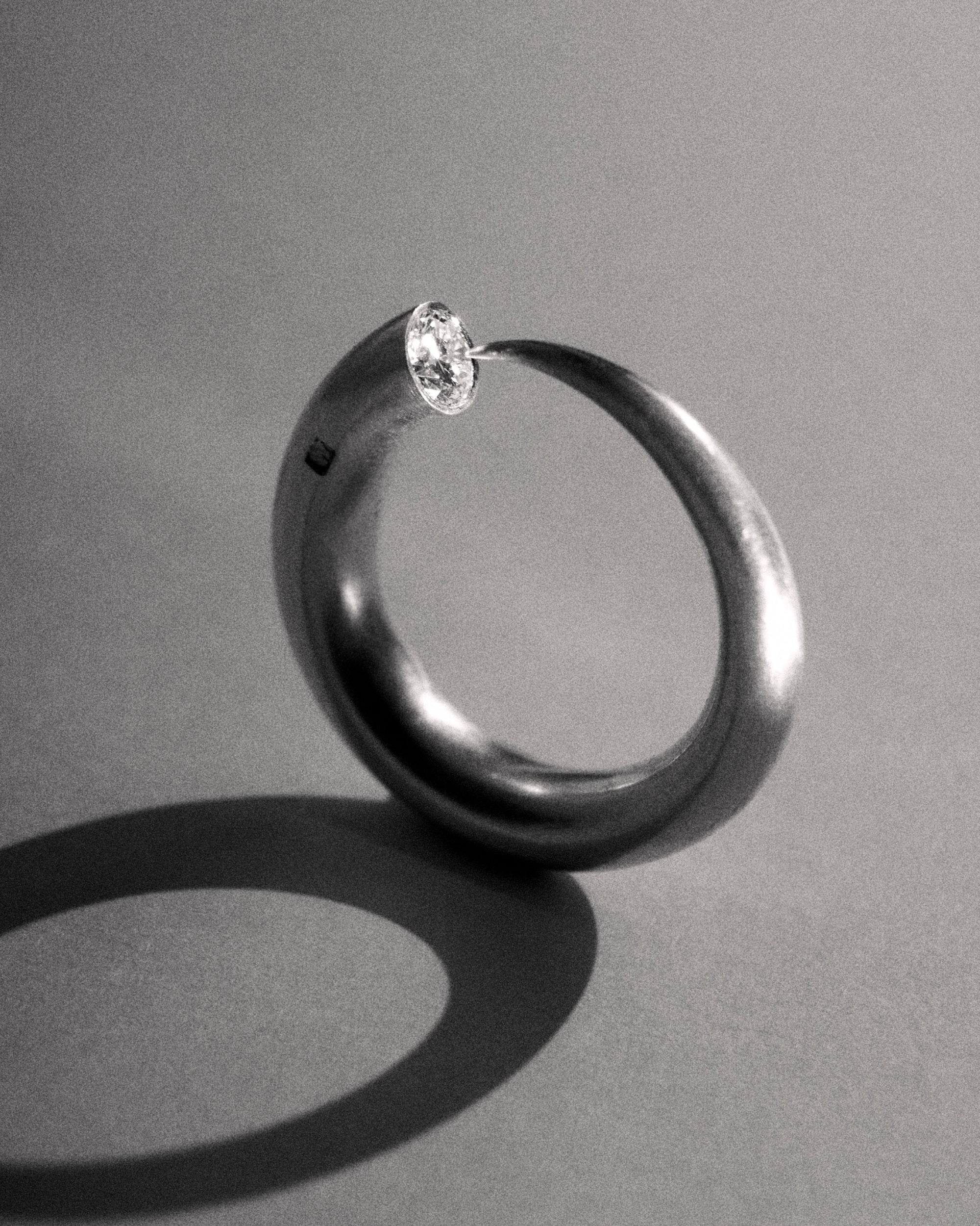 Ouroboros Ring with diamond