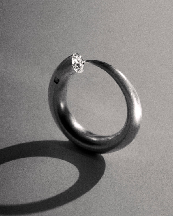 Ouroboros Ring in Gold mit Diamant
