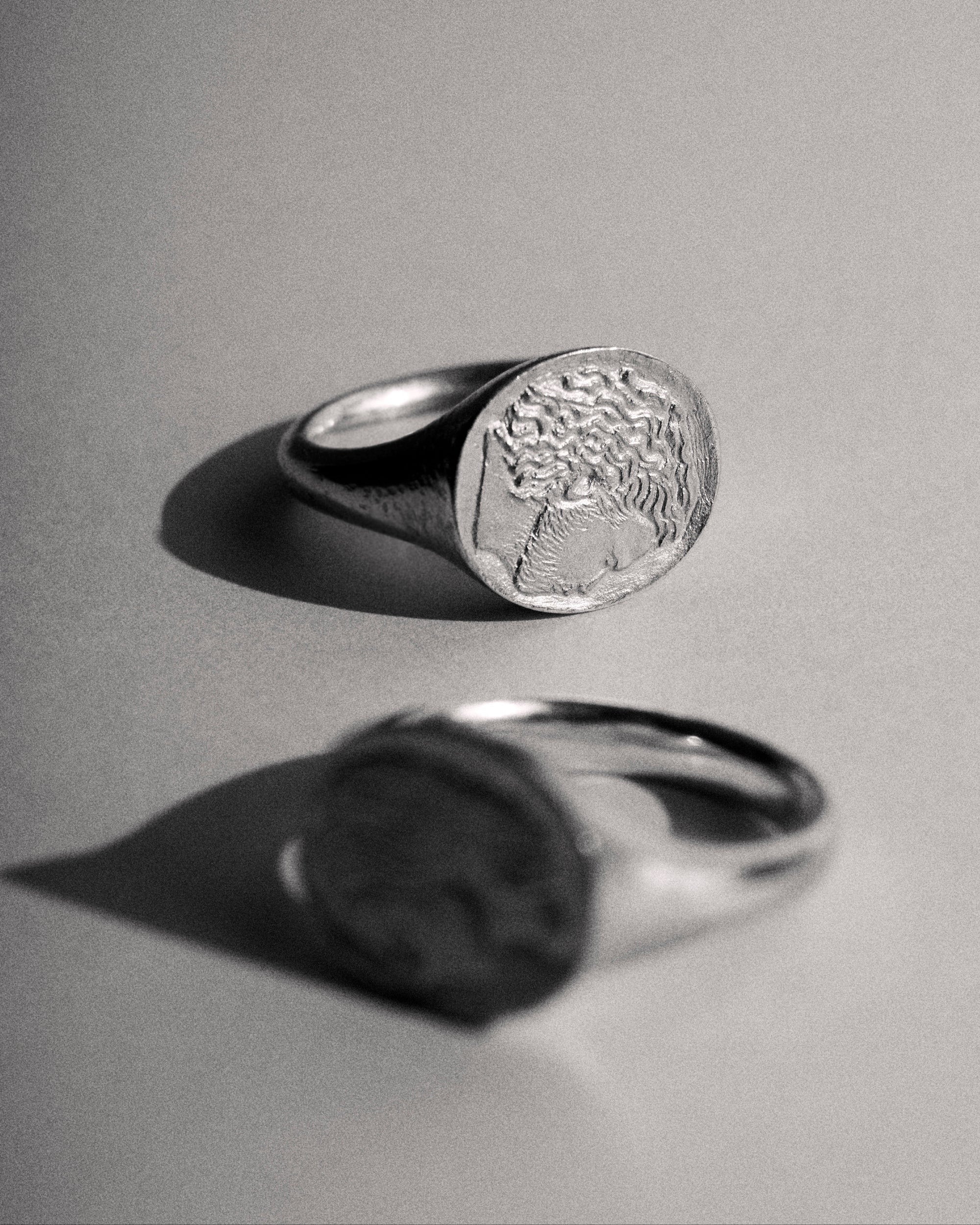 Portrait Ring