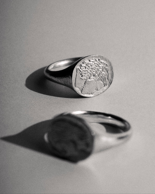 Portrait Ring